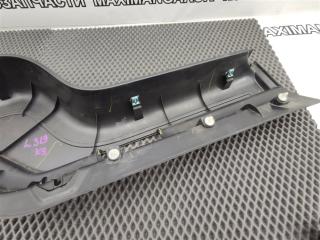 Обшивка двери багажника Discovery 2006 L319 AJ41