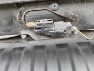 Воздухозаборник передний Discovery 2006 L319 AJ41