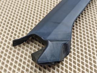 Молдинг лобового стекла передний левый Discovery 2006 L319 AJ41