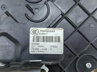Замок двери задний правый Discovery 2006 L319 AJ41