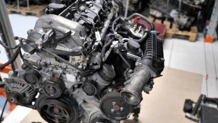 Фото запчасти двигатель Mercedes-Benz Sprinter Б/У запчасть Запчасть двигатель Mercedes-Benz Sprinter