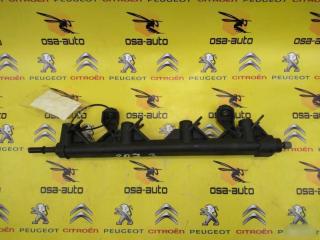 Фото запчасти рампа топливная питания форсунок Peugeot 207 2008 контрактная запчасть Запчасть рампа топливная питания форсунок Peugeot 207 2008