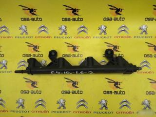 Фото запчасти рампа топливная питания форсунок Peugeot 308 2010 контрактная запчасть Запчасть рампа топливная питания форсунок Peugeot 308 2010