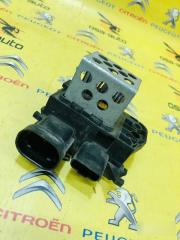 Блок управления вентилятором Peugeot 207 2010