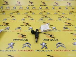 Форсунка топливная Peugeot 207 2010