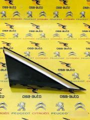 Запчасть накладка правая Peugeot 3008 2012