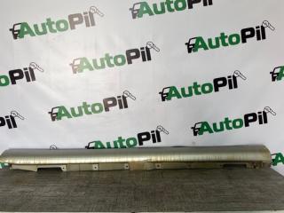 Накладка на порог правая Toyota Avensis 2006