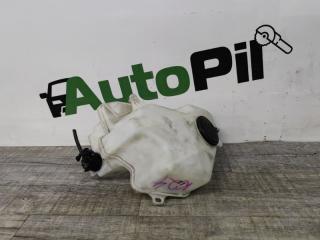 Запчасть бачок омывателя Toyota Prius 2005