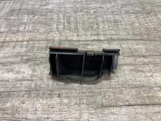 Запчасть клипса бампера задняя правая Toyota Corolla Runx 2004