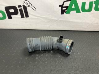 Запчасть патрубок воздушного фильтра Toyota Corolla Fielder 2009