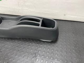 Консоль КПП Ist 2002 NCP61 1NZFE