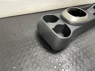 Консоль КПП Ist 2002 NCP61 1NZFE