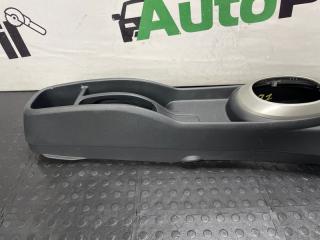 Консоль КПП Ist 2002 NCP61 1NZFE