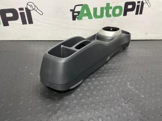 Консоль КПП Ist 2002 NCP61 1NZFE