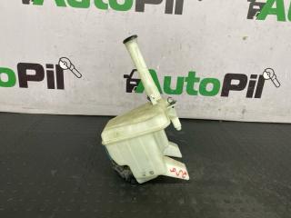 Запчасть бачок омывателя Toyota Ractis 2006