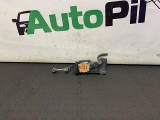 Датчик высоты дорожного просвета задний Toyota Prius 2008