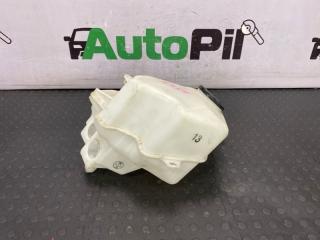 Запчасть бачок омывателя Toyota Prius 2006
