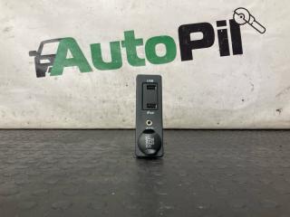 Запчасть разъем usb и aux Jaguar XJ 2013