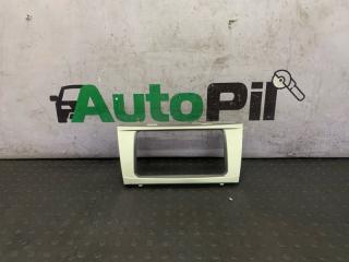 Запчасть рамка магнитофона Toyota Camry 2008