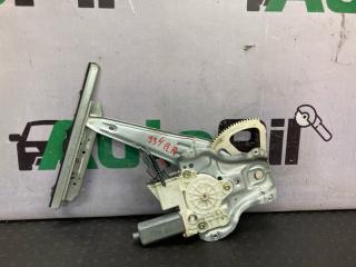 Стеклоподъемник задний правый Toyota Avensis 2004