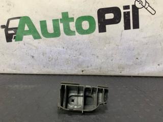 Фото запчасти клипса бампера задняя правая Toyota Allex 2001 контрактная запчасть Запчасть клипса бампера задняя правая Toyota Allex 2001