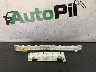 Запчасть клипса бампера задняя левая Mitsubishi Outlander 2008