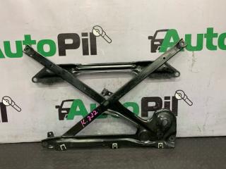 Запчасть распорка Audi A4 2015