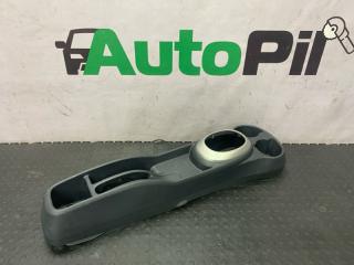 Запчасть консоль кпп Toyota Ist 2002
