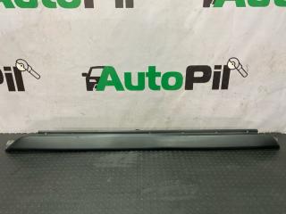 Накладка на порог правая Toyota Ist 2002