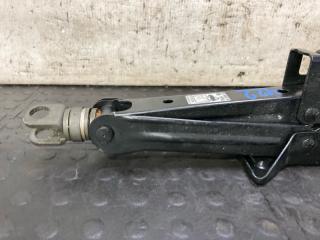 Домкрат Toyota Ist NCP65 1NZFE