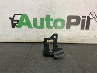 Запчасть замок капота Mercedes-Benz C-Class 2006