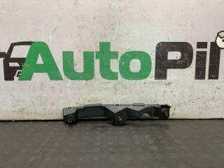 Запчасть клипса бампера передняя левая Toyota Harrier 2008