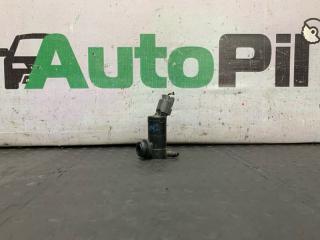 Фото запчасти насос омывателя Subaru Forester 2006 контрактная запчасть Запчасть насос омывателя Subaru Forester 2006