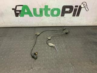 Фото запчасти датчик abs передний левый Subaru Forester 2006 контрактная запчасть Запчасть датчик abs передний левый Subaru Forester 2006