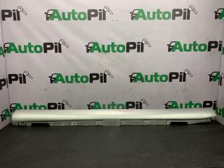 Накладка на порог левая Toyota Avensis 2005