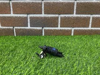 Запчасть насос омывателя Volkswagen Touareg 2011