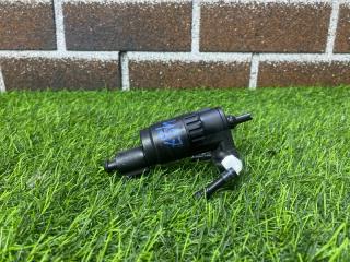 Запчасть насос омывателя Volkswagen Tiguan 2014