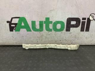 Запчасть клипса бампера задняя правая Mitsubishi Outlander 2010