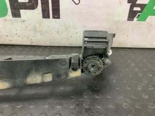 Кронштейн решетки радиатора Mercedes-Benz E-Class W212 274.920