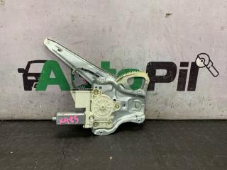 Стеклоподъемник задний правый Toyota Avensis 2005