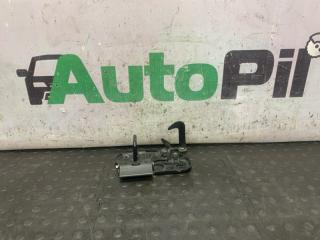 Фото запчасти замок капота Volkswagen Touareg 2011 контрактная запчасть Запчасть замок капота Volkswagen Touareg 2011