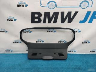 Облицовка багажной двери BMW 1