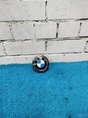 Эмблема крышки багажника BMW 1