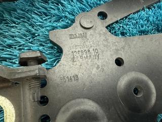 Петля капота правая 3 2013 F30 N55B30A Петля капота правая 3 2013 F30 N55B30A
