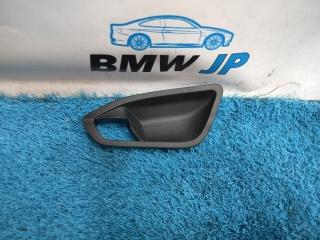 Запчасть накладка внутренней ручки двери левая BMW 1 2018