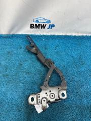 Петля капота левая BMW 1 f20 N13B16A Петля капота левая BMW 1 f20 N13B16A