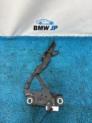 Петля капота левая 1 2015 f20 N13B16A Петля капота левая 1 2015 f20 N13B16A