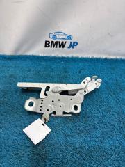 Запчасть петля капота левая BMW 1 2015 f20 N13B16A 41617286343 контрактная Петля капота левая BMW 1 2015 f20 N13B16A 41617286343 контрактная