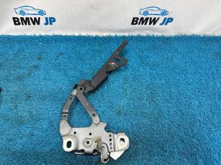Петля капота правая 1 2015 f20 N13B16A Петля капота правая 1 2015 f20 N13B16A