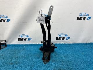 Кронштейн фары правый BMW 1 2015